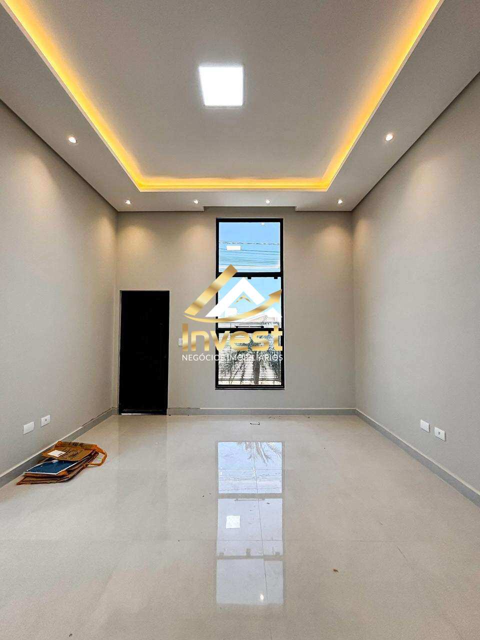  - Belíssima casa 3 quartos sendo 1 suíte com acabamento de qualidade