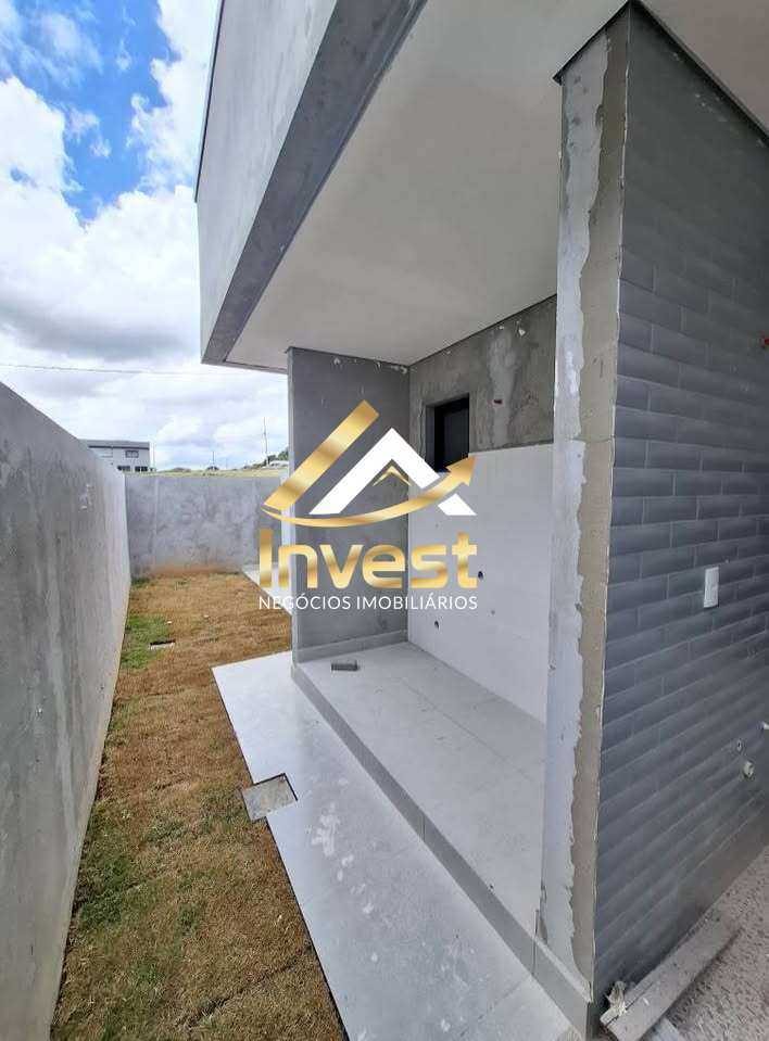  - Belíssima casa em condomínio Fechado - 3 quartos sendo 1 c/ suíte e closet - fácil acesso para entroncamentos rodoviários.