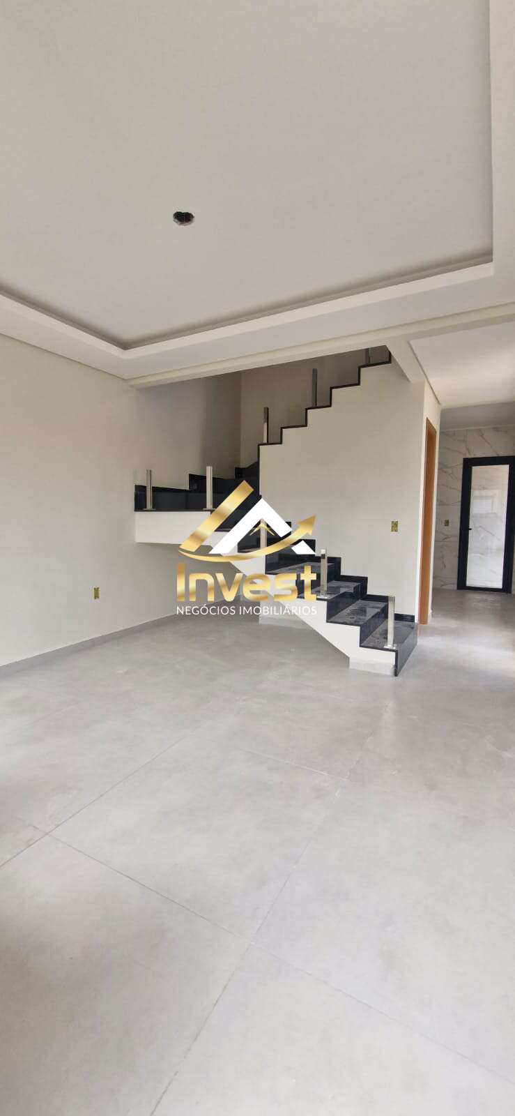  - Belíssimo Sobrado 3 quartos sendo 1 suíte - Acabamento de alta qualidade e cômodos espaçosos