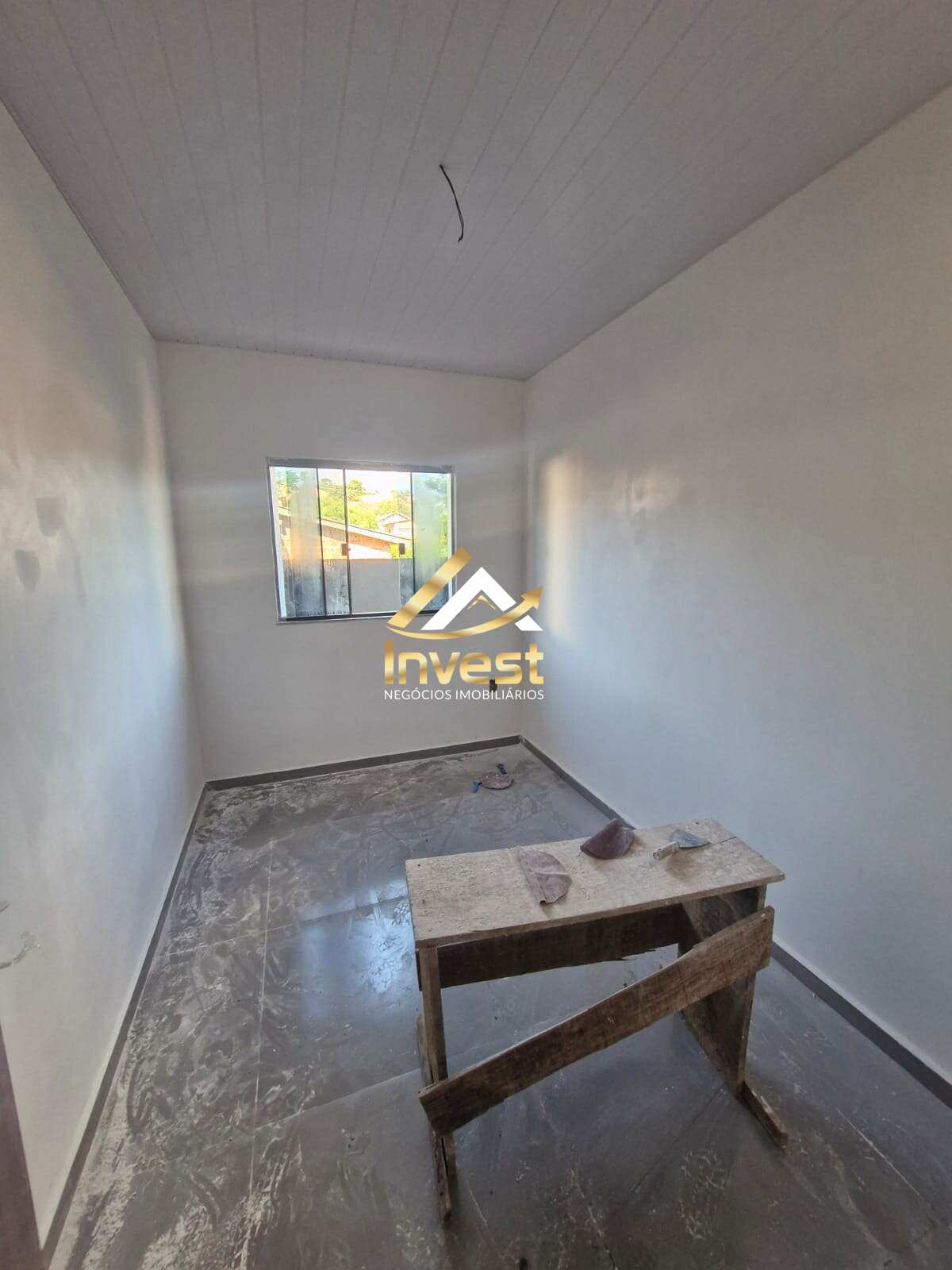  - Casa Espaçosa com 3 Quartos, Pé Direito Alto e Grande Terreno – Conforto e Estilo com Passagem Lateral!