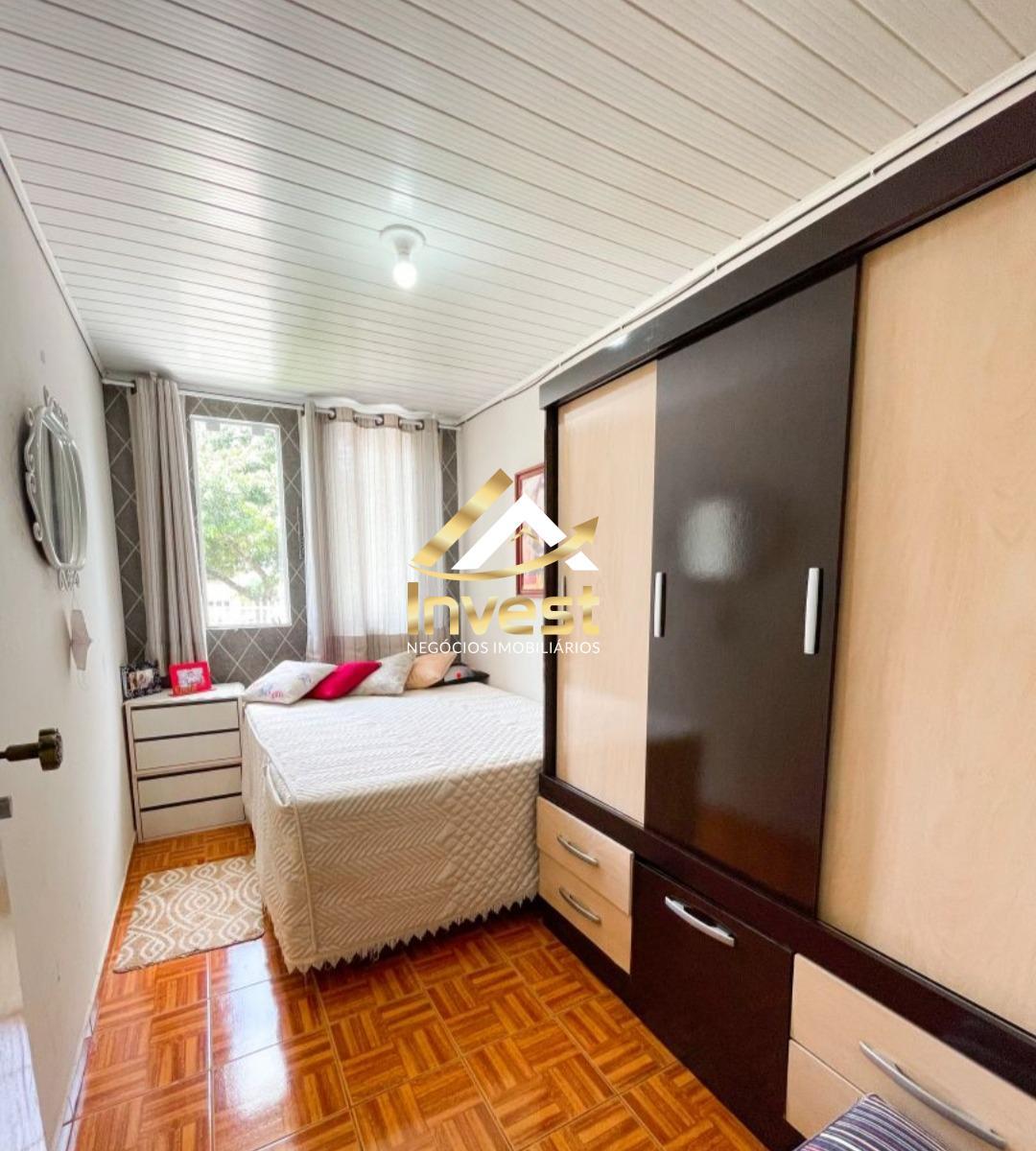  - Edícula, garagem coberta