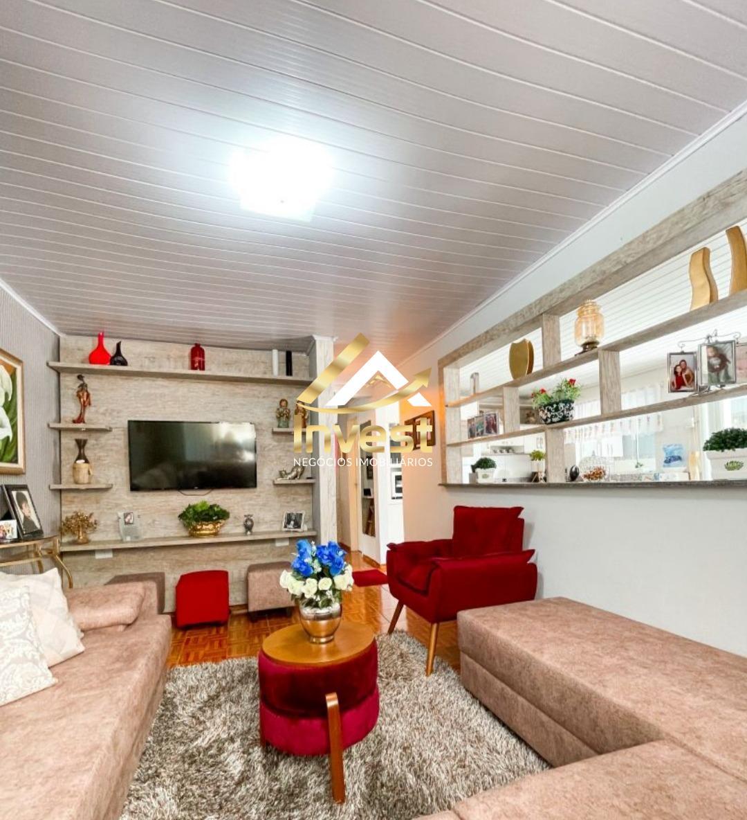  - Edícula, garagem coberta