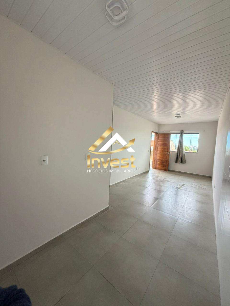  - Região Neves - Casa com 2 quartos e espaço de terreno nos fundos  - Próximo Mariano Atacadista